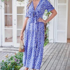 Like new tie front daisy dress